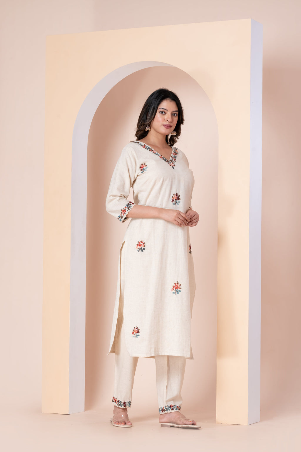 Off-White Floral Embroidered Kurti Set with Pant