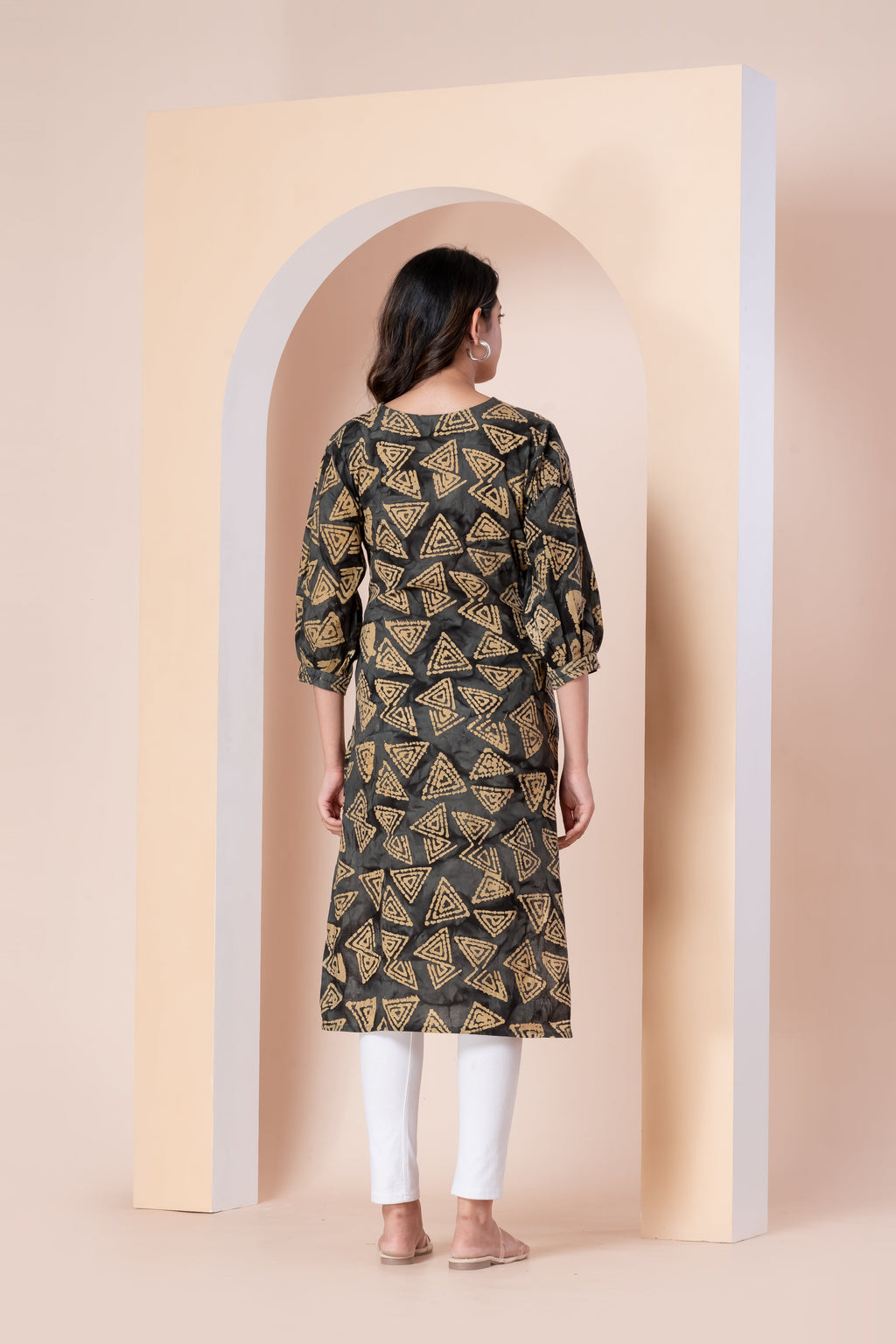 Charcoal Grey Geometric Printed Kurta – Minimal